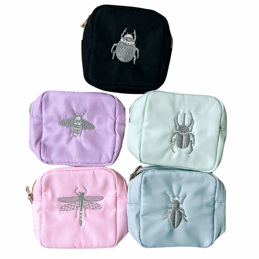 Pouch chica Bugs